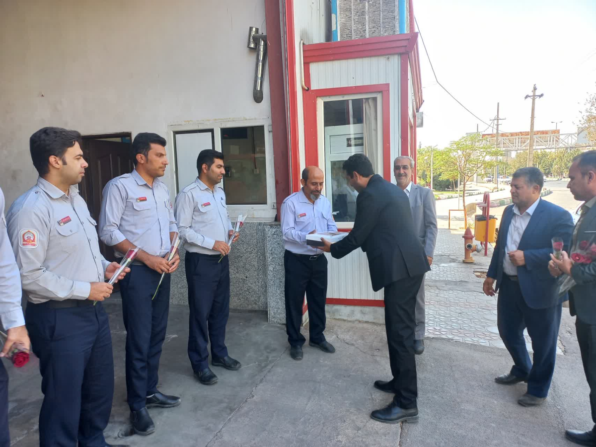  آتش‌نشانان الگوهای واقعی ایثار و انسان‌دوستی هستند